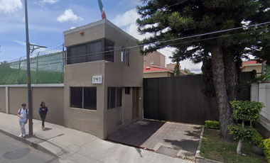 CASA EN VENTA DE REMATE BANCARIO EN CAFETALES, CDMX.