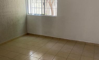 RENTA CASA EN SAN JERONIMO 3 RECAMARAS A 10 MIN PLAZA MAYOR