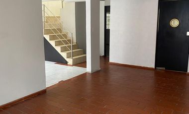 RENTA CASA EN SAN JERONIMO 3 RECAMARAS A 10 MIN PLAZA MAYOR