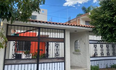 RENTA CASA EN SAN JERONIMO 3 RECAMARAS A 10 MIN PLAZA MAYOR