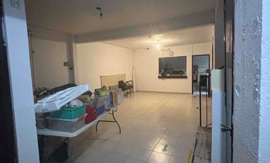 CASA EN VENTA,COL. SECTOR POULAR