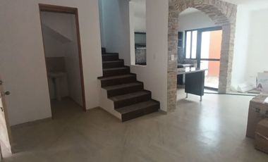 CASA EN VENTA EN SANTA MARIA DEL RIO EN PRIVADA NEZAHUALCOYOTL