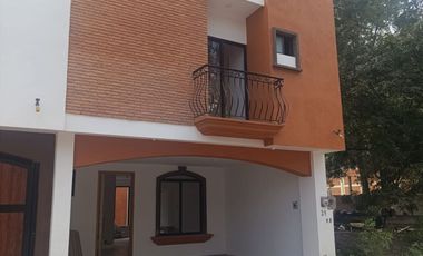 CASA EN VENTA EN SANTA MARIA DEL RIO EN PRIVADA NEZAHUALCOYOTL