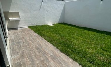 RENTO CASA EN LOMAS DEL DORADO CON RECAMARA EN PLANTA BAJA