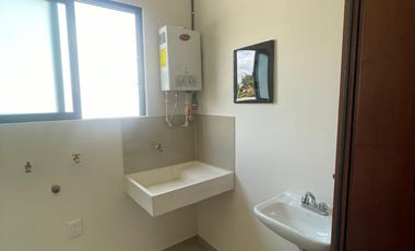 RENTO CASA EN LOMAS DEL DORADO CON RECAMARA EN PLANTA BAJA