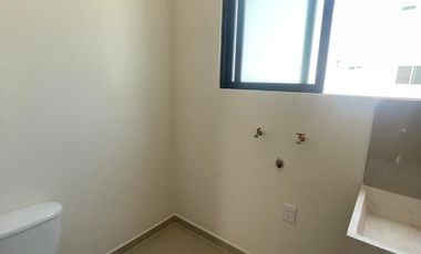 RENTO CASA EN LOMAS DEL DORADO CON RECAMARA EN PLANTA BAJA