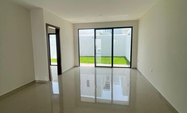 RENTO CASA EN LOMAS DEL DORADO CON RECAMARA EN PLANTA BAJA