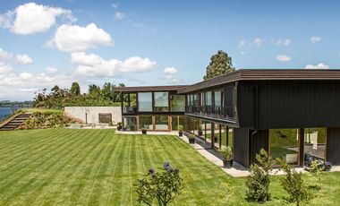 Casa orilla de lago llanquihue Puerto Varas
