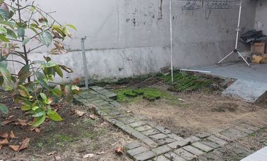 House in the Garden View complex in Mataram