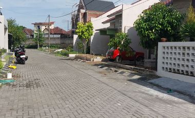 House in the Garden View complex in Mataram
