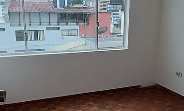 CAMARA DE COMERCIO RENTA DEPARTAMENTO PARA OFICINAS