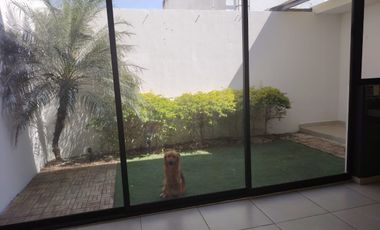 CASA EN RENTA EN SENDEROS DE MONTEVERDE 160 COTO 5A