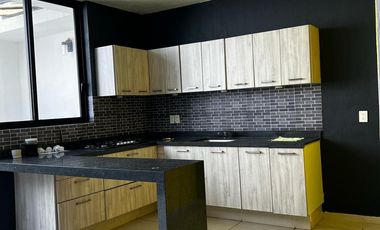 CASA EN RENTA EN SENDEROS DE MONTEVERDE 160 COTO 5A