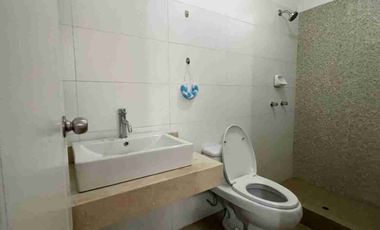 En venta departamento de 3 habitaciones. en un primer piso en Salamanca