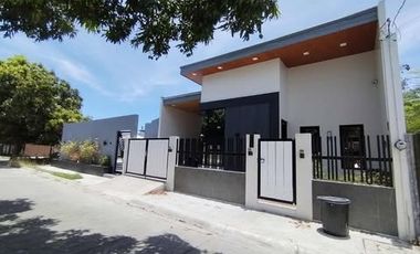 3 Bedroom House & Lot with Pool for Sale in San Lorenzo South Santa Rosa City Laguna