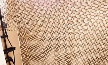 Di jual / sewa rumah mewah view laut bisa parkir yatch pribadi 4 kamar tidur luas tanah 650 m2 ada kolam dan garasi 3 mobil harga jual 40 M di pantai mutiara pluit jakarta utara