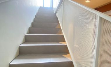 Disewa Rumah Modern 3 Lantai dengan Desain Modern & Bright, Fully Furnished, di Kemang Utara