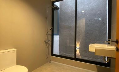 Disewa Rumah Modern 3 Lantai dengan Desain Modern & Bright, Fully Furnished, di Kemang Utara