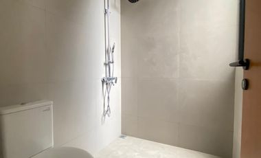 Disewa Rumah Modern 3 Lantai dengan Desain Modern & Bright, Fully Furnished, di Kemang Utara