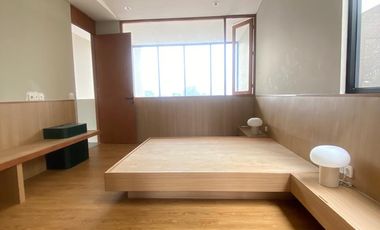 Disewa Rumah Modern 3 Lantai dengan Desain Modern & Bright, Fully Furnished, di Kemang Utara