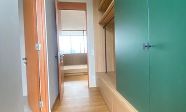 Disewa Rumah Modern 3 Lantai dengan Desain Modern & Bright, Fully Furnished, di Kemang Utara