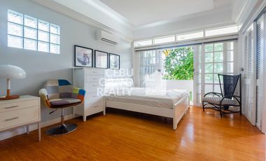 Expansive Penthouse Oasis with Unrivaled Golf Course Views