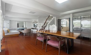 Expansive Penthouse Oasis with Unrivaled Golf Course Views