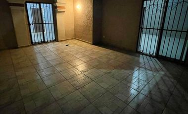 Venta de Casa Montecarlo Residencial, San Nicolás de los Garza, excelente Ubicación