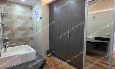 6-BR Townhouse for Sale in Central, Quezon City, Near UP Village, Teachers Village QC