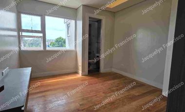 6-BR Townhouse for Sale in Central, Quezon City, Near UP Village, Teachers Village QC