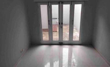 Disewakan Rumah 2 Lantai dkt dr tol simatupang