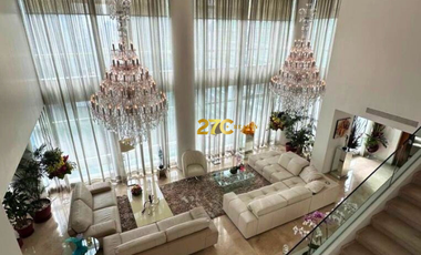 One Roxas Triangle 4-Bedroom Penthouse Condominium Unit for Sale with 4 Parking Slots in Makati City