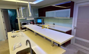 One Roxas Triangle 4-Bedroom Penthouse Condominium Unit for Sale with 4 Parking Slots in Makati City