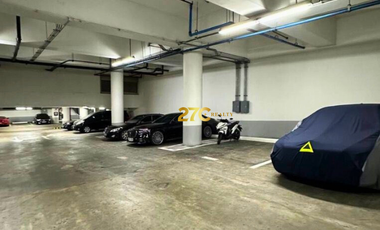 One Roxas Triangle 4-Bedroom Penthouse Condominium Unit for Sale with 4 Parking Slots in Makati City