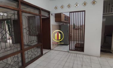 Murah! Rumah samping griya arcamanik endah