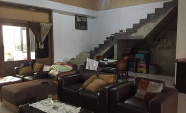 Rumah Asri 3 Lantai di Cihanjuang Cimahi dekat Kantor Pemkot Cimahi