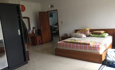 Rumah Asri 3 Lantai di Cihanjuang Cimahi dekat Kantor Pemkot Cimahi