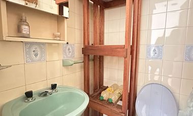 SE ALQUILA DEPARTAMENTO DOS DORMITORIOS CON COCHERA. EXCELENTE UBICACION