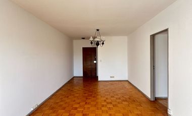 SE ALQUILA DEPARTAMENTO DOS DORMITORIOS CON COCHERA. EXCELENTE UBICACION