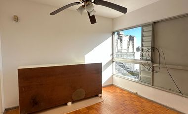 SE ALQUILA DEPARTAMENTO DOS DORMITORIOS CON COCHERA. EXCELENTE UBICACION