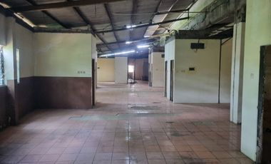 Ruko 3 lantai dekat tol cocok untuk gudang di Ciputat