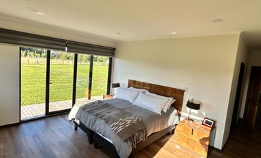 EN VENTA ESPECTACULAR CASA EN PUERTO VARAS, SECTOR LINEA NUEVA