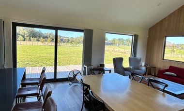 EN VENTA ESPECTACULAR CASA EN PUERTO VARAS, SECTOR LINEA NUEVA