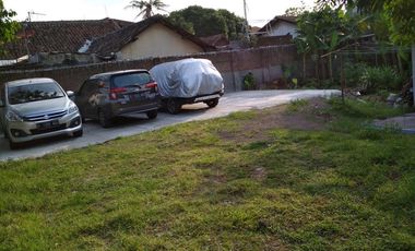 Cheap house including land near Santo Yusup Hospital, Cicadas, Bandung