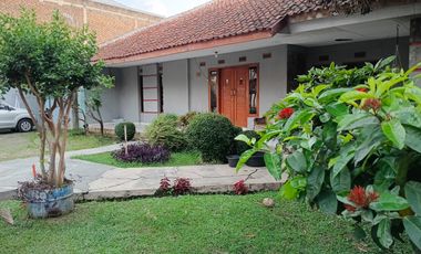 Cheap house including land near Santo Yusup Hospital, Cicadas, Bandung