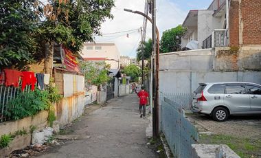 Cheap house including land near Santo Yusup Hospital, Cicadas, Bandung