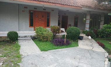 Cheap house including land near Santo Yusup Hospital, Cicadas, Bandung