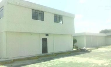 EN VENTA EDIFICIO DENTRO DE PLAZA COMERCIAL PARA BODEGA U OFICINAS