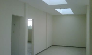 EN VENTA EDIFICIO DENTRO DE PLAZA COMERCIAL PARA BODEGA U OFICINAS