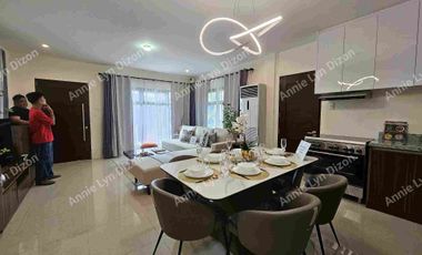 Overlooking House for sale in Teresa Heights